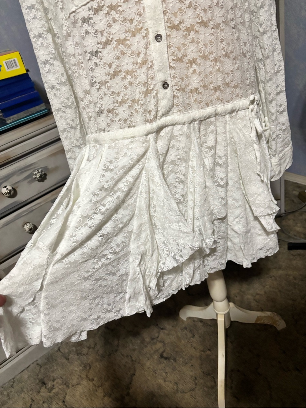 GUESS L White Floral Lace Ruffle Shirt Dress Boho Western Bridal - Picture 5 of 15